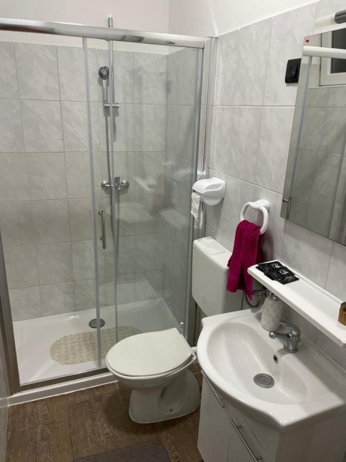 Apartmani Bm Biograd Na Moru Exterior foto